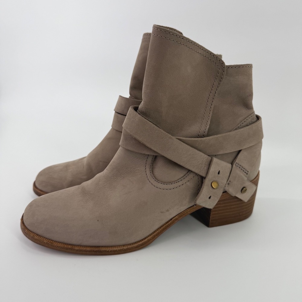 UGG Australia Elora Sahara Leather Ankle Boots Peg Strap Taupe 1019148 Womens 10
